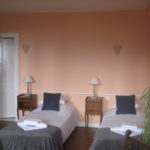 lits simples chambre rose